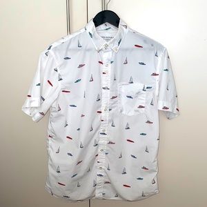 Banana Republic short sleeve button down. Large